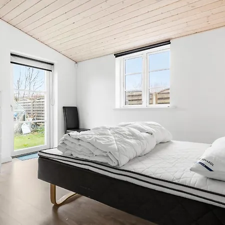 5 Bedroom Gorgeous In 4* Ebeltoft