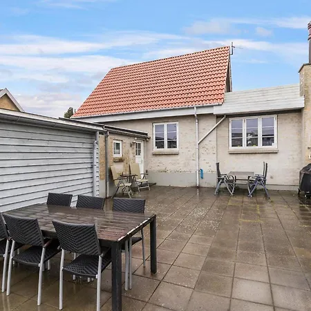 5 Bedroom Gorgeous In 4*